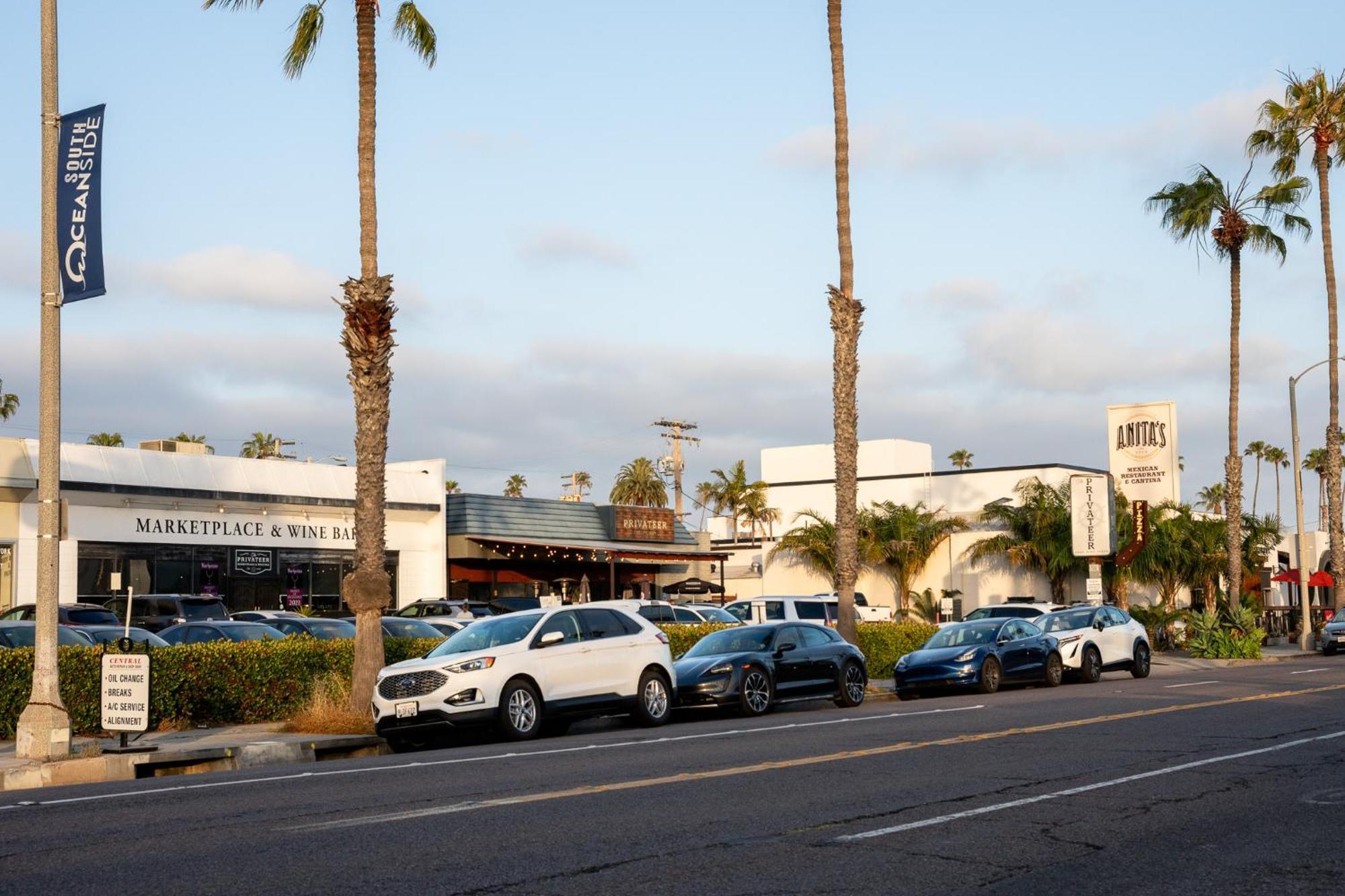 1 Block From Beach - Steps From Restaurants & Shops Oceanside Exterior photo